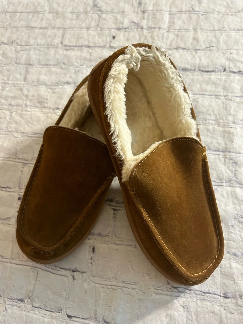 Lamo moccasin slippers